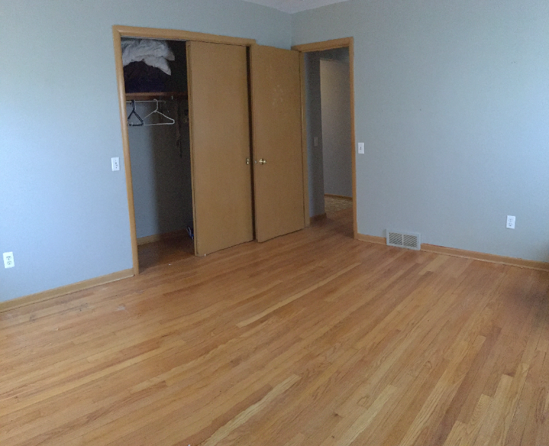 3744 44th St Se - Photo 5 of 8