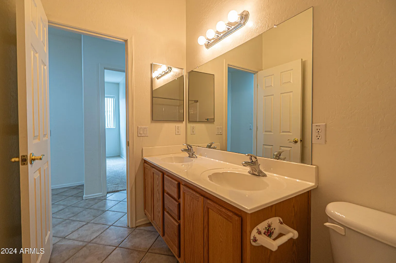 23053 S 214th St - Photo 2 of 6