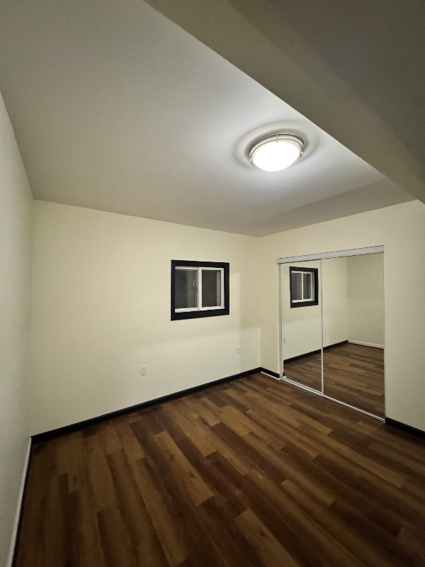 2921 93rd St - Photo 3 of 9