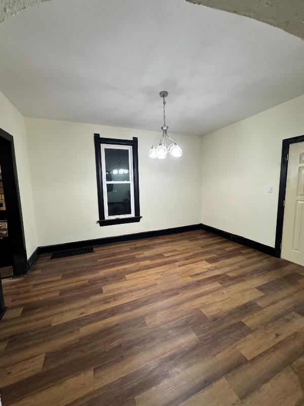 2921 93rd St - Photo 6 of 9