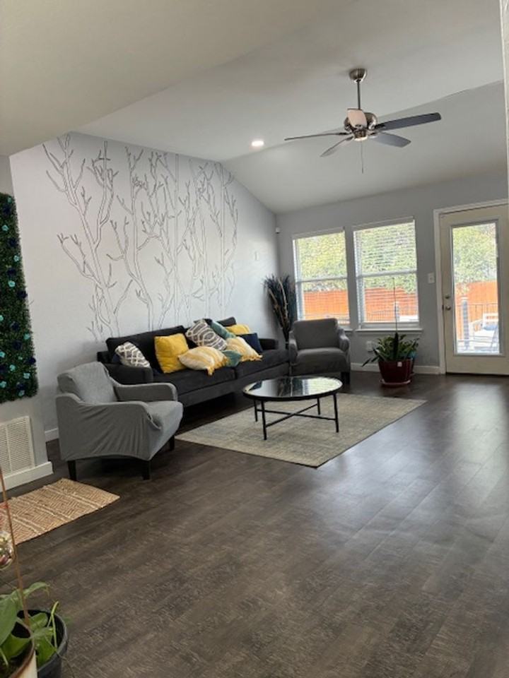 503 Orchard St #44 - Photo 4 of 21