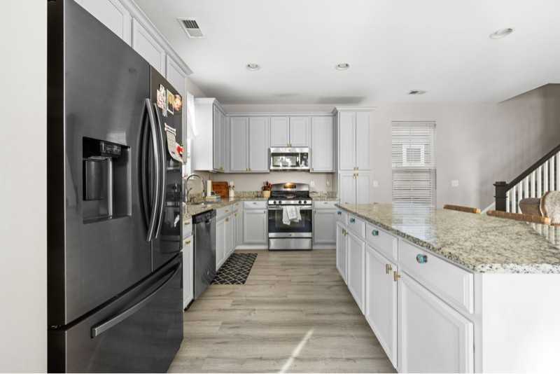 2700 Poplar Grove Pl - Photo 3 of 22