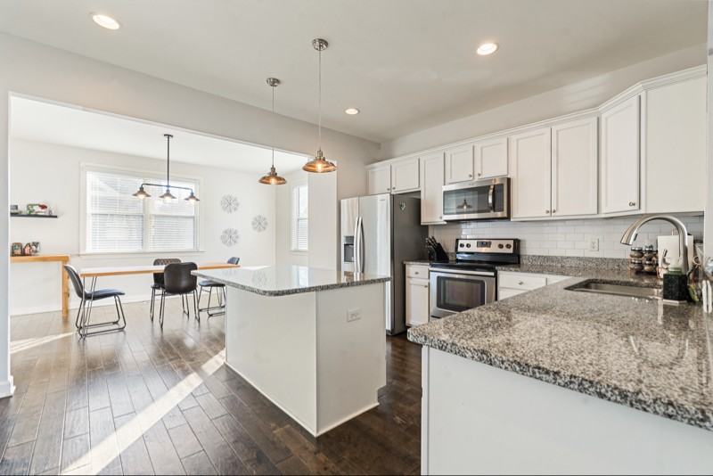 705 Ellie Dr - Photo 2 of 21