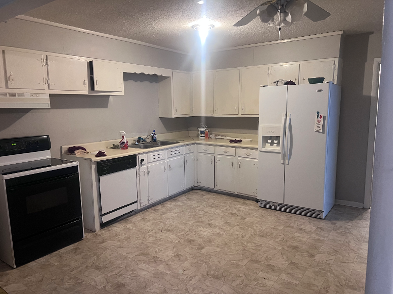 2206 Glen Iris Rd Nw - Photo 5 of 11