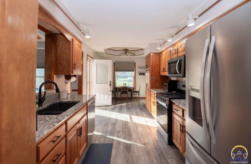 2831 Sw Bingham Rd - Photo 7 of 20