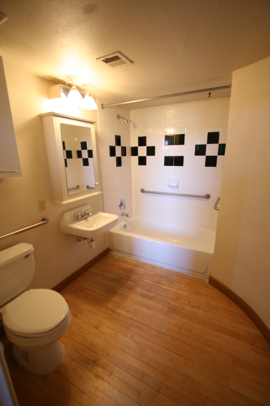 100 Broadway Blvd Ne #301 - Photo 6 of 7