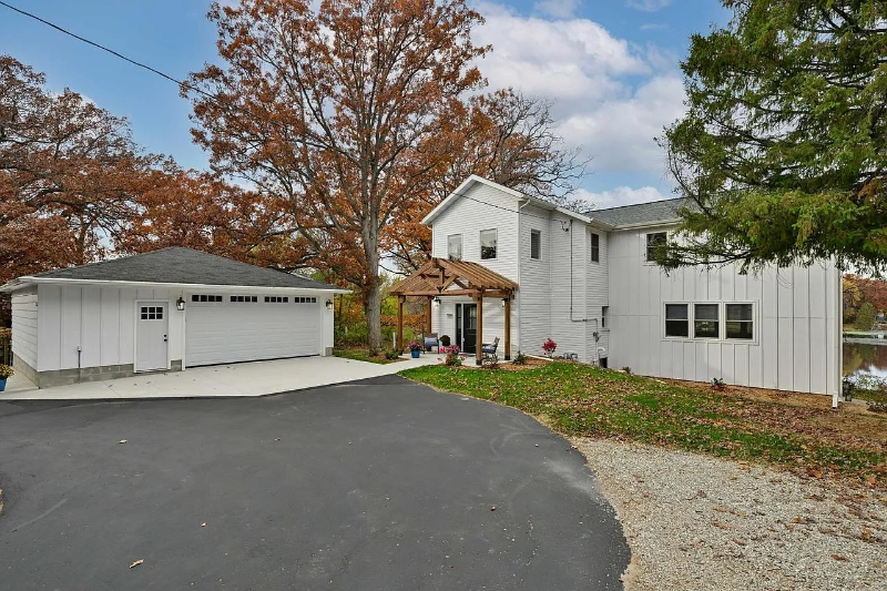 29032 Kramer Dr - Photo 3 of 20