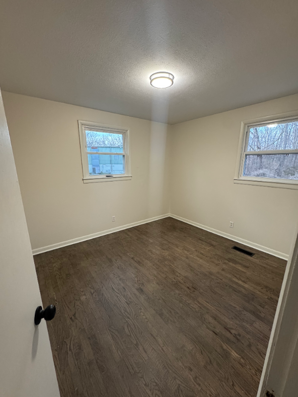 101 Circle Dr - Photo 7 of 11