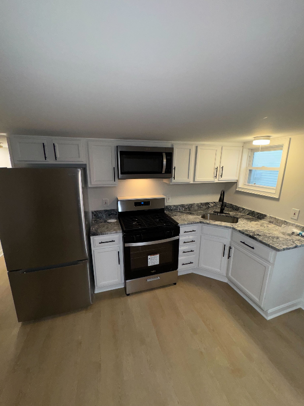 106 Railroad Ave #6 - Photo 2 of 10