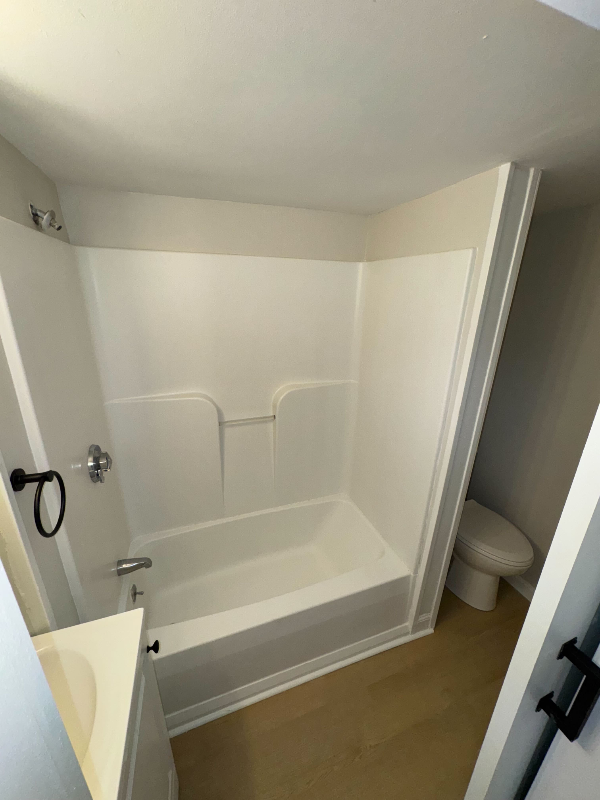 106 Railroad Ave #6 - Photo 7 of 10