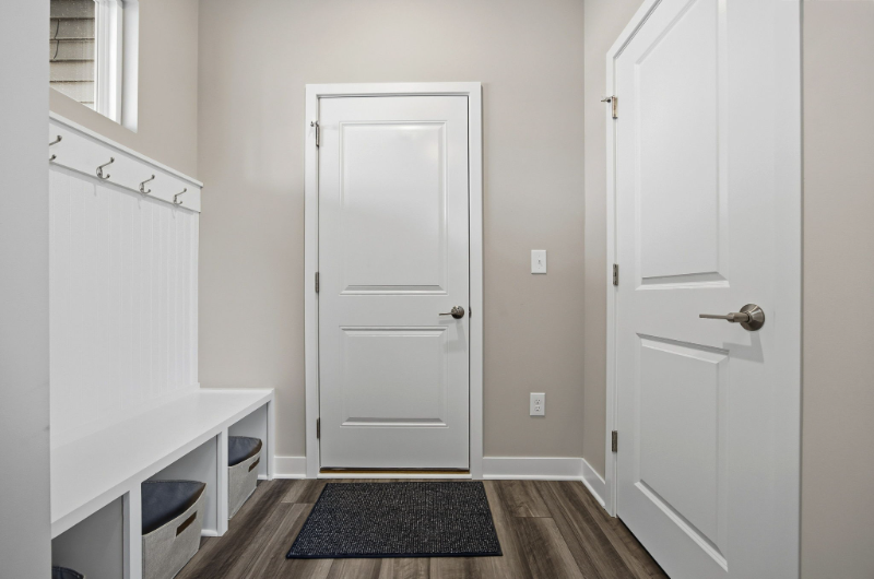 2209 Aerotrain Ct N - Photo 2 of 20