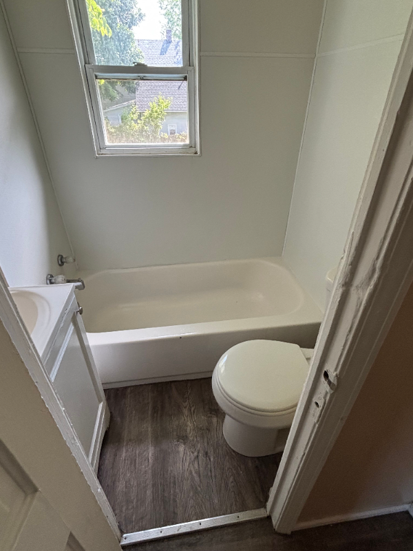 338 W 17th St - Photo 5 of 20