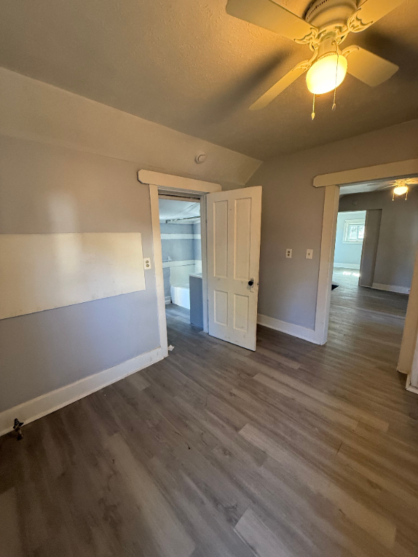 2524 Oakdale Ave - Photo 6 of 19