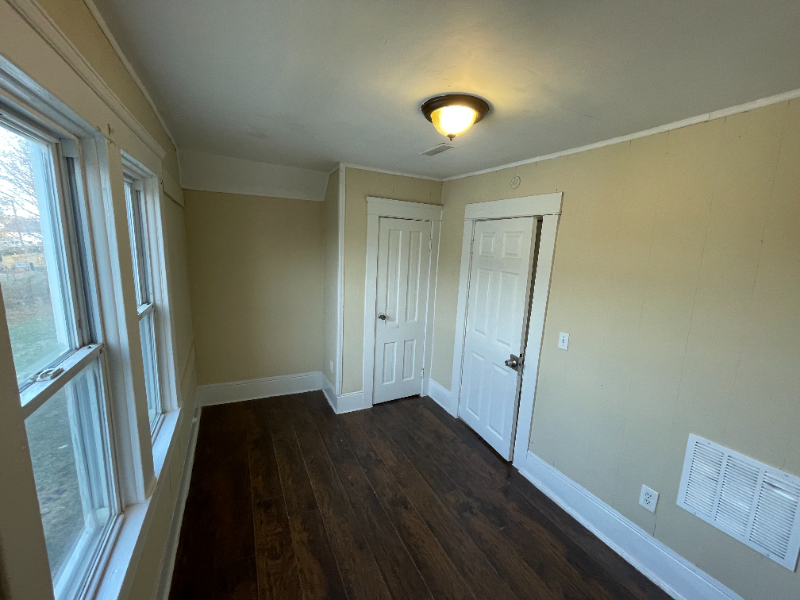 119 E 32nd St - Photo 5 of 20