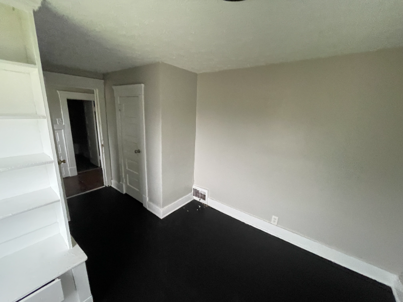 1733 Long Ave - Photo 4 of 19