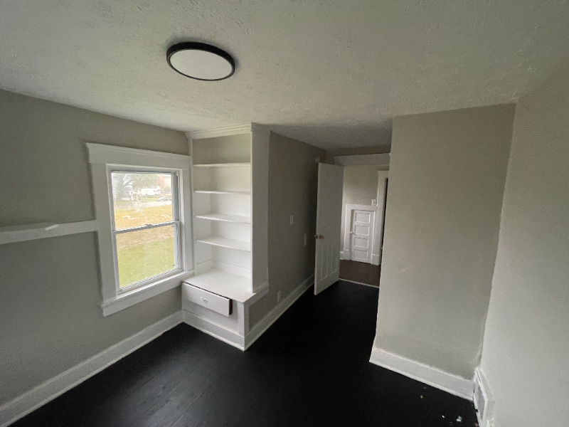 1733 Long Ave - Photo 5 of 19