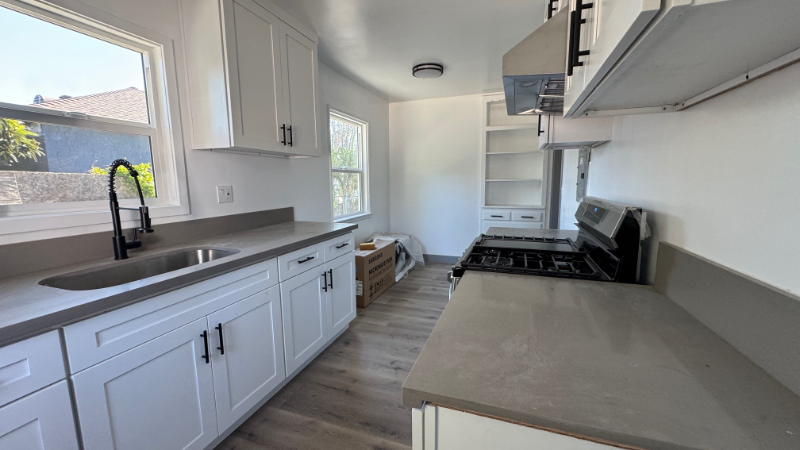 16744 Athol St - Photo 3 of 4