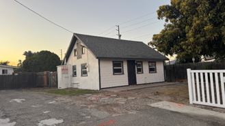 10521 Lowden St - Photo 1 of 1