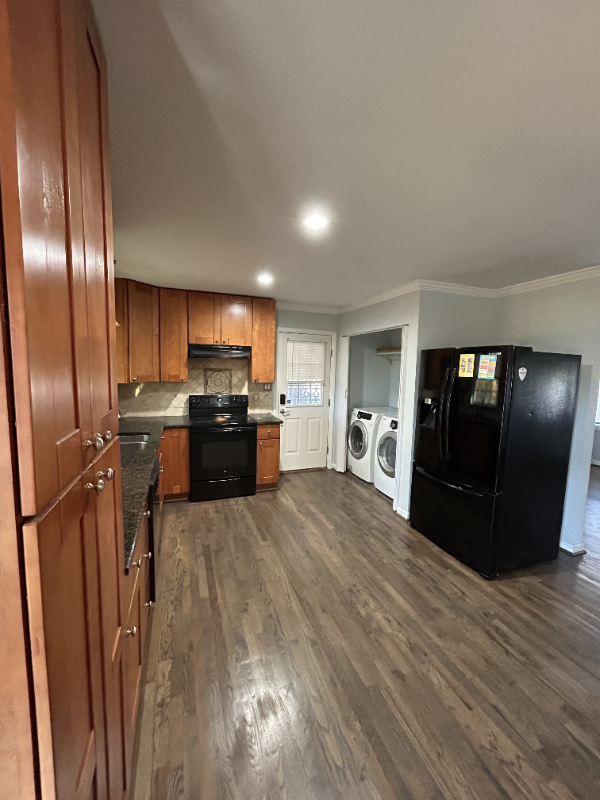 5305 Tabor Ct - Photo 4 of 14