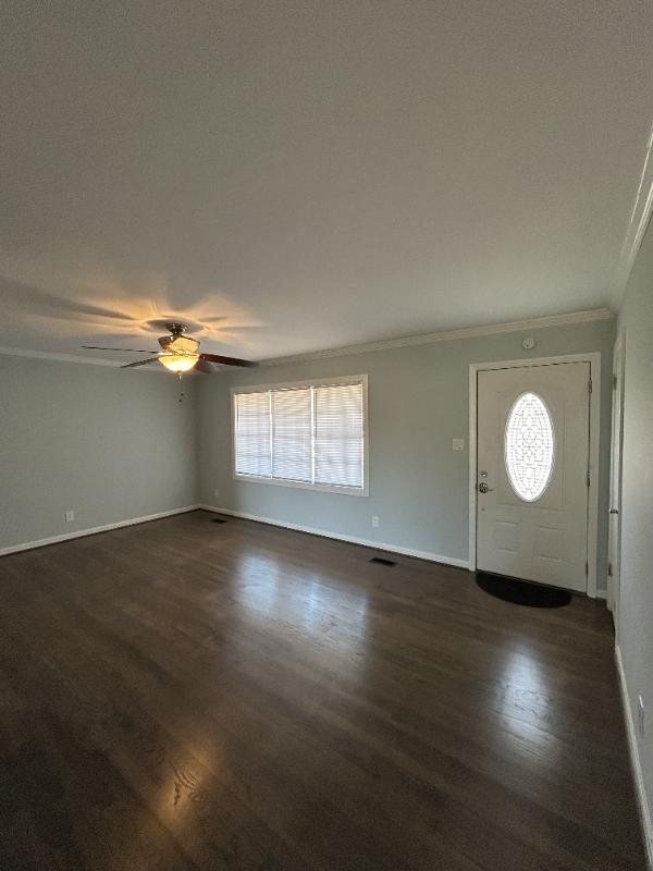 5305 Tabor Ct - Photo 5 of 14