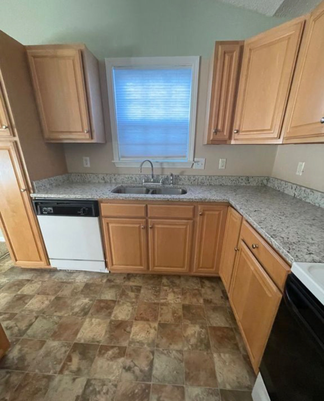 28 Sweetland Ct - Photo 6 of 20