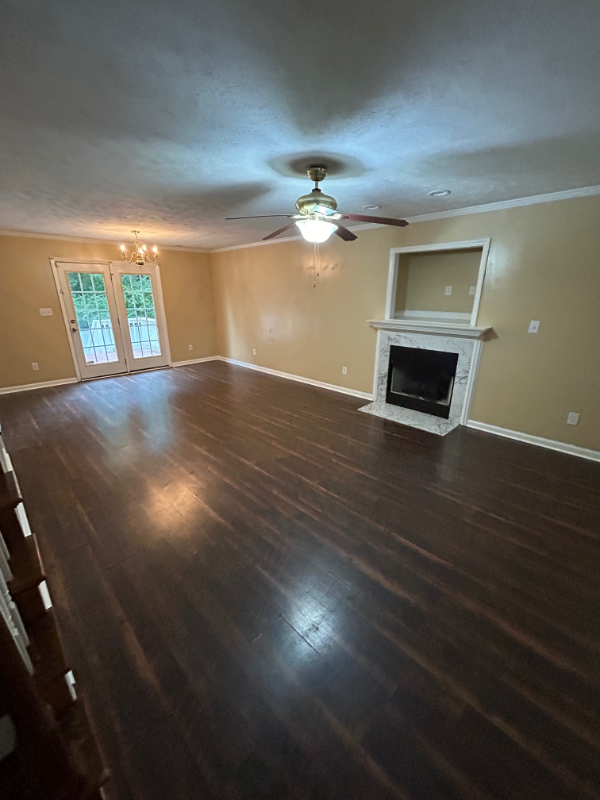 320 Peterson Pl - Photo 5 of 16