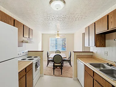 2050 Woodtrail Dr #53 - Photo 6 of 20