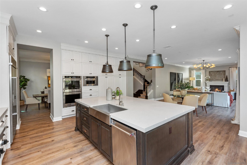 4736 Borden Ct - Photo 6 of 39