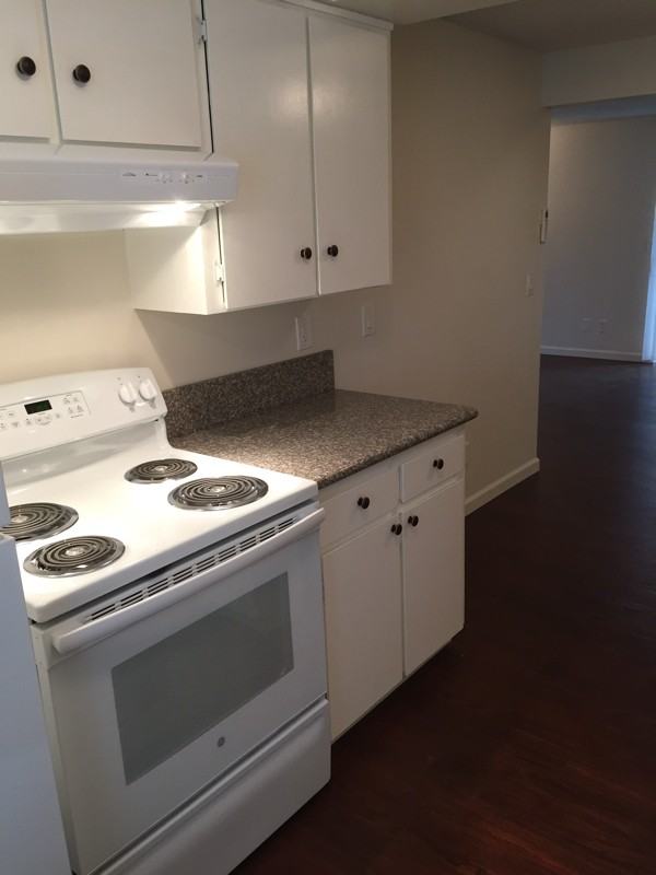 301 Whitesell Ave W - Photo 3 of 12