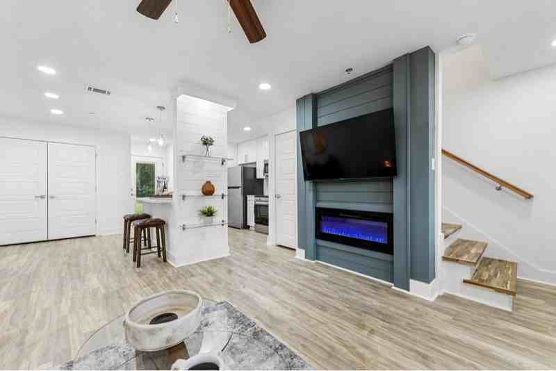 1000 Middle Ln - Photo 4 of 11