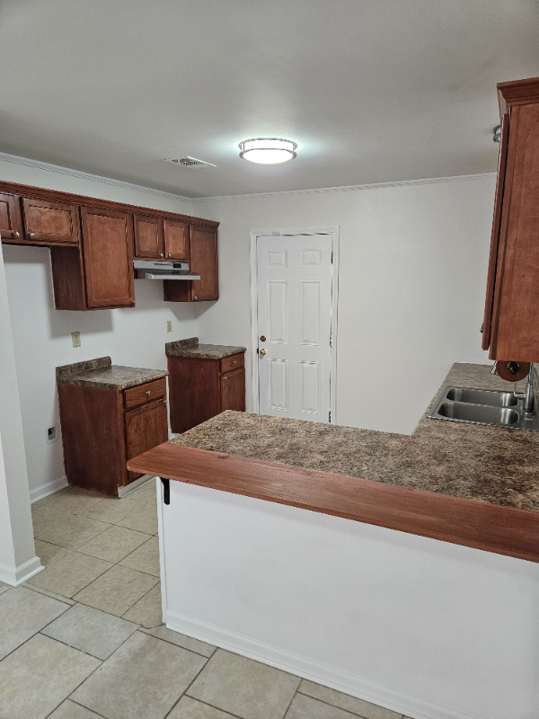 3114 Vancouver Dr - Photo 4 of 15