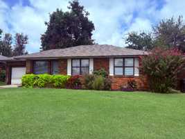 featured image of 2923 Nw 72nd St