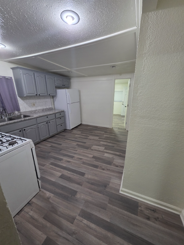 9208 Park St - Photo 6 of 17