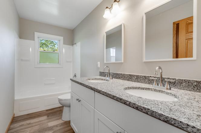 2040 Blueberry Ln - Photo 5 of 12