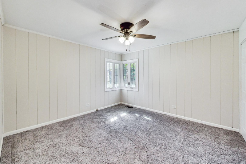 1205 183rd St - Photo 2 of 13