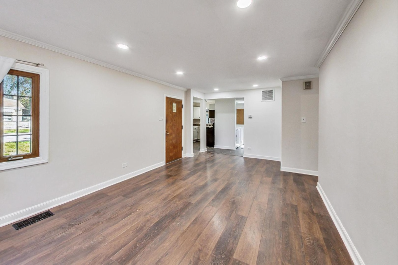 1205 183rd St - Photo 5 of 13