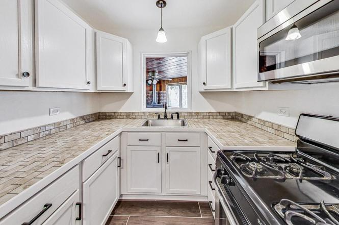 1205 183rd St - Photo 7 of 13