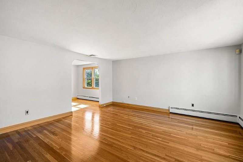 60 Hopkins St - Photo 5 of 19