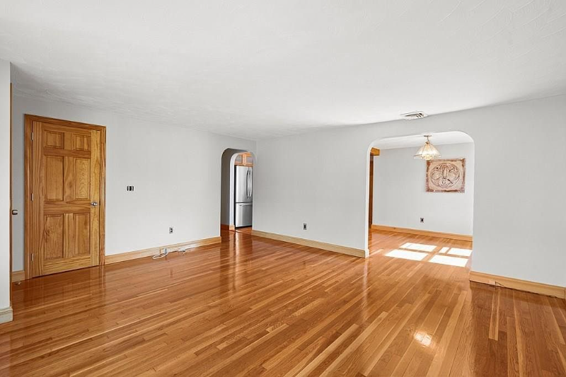 60 Hopkins St - Photo 6 of 19