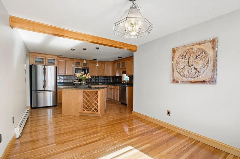 60 Hopkins St - Photo 7 of 19