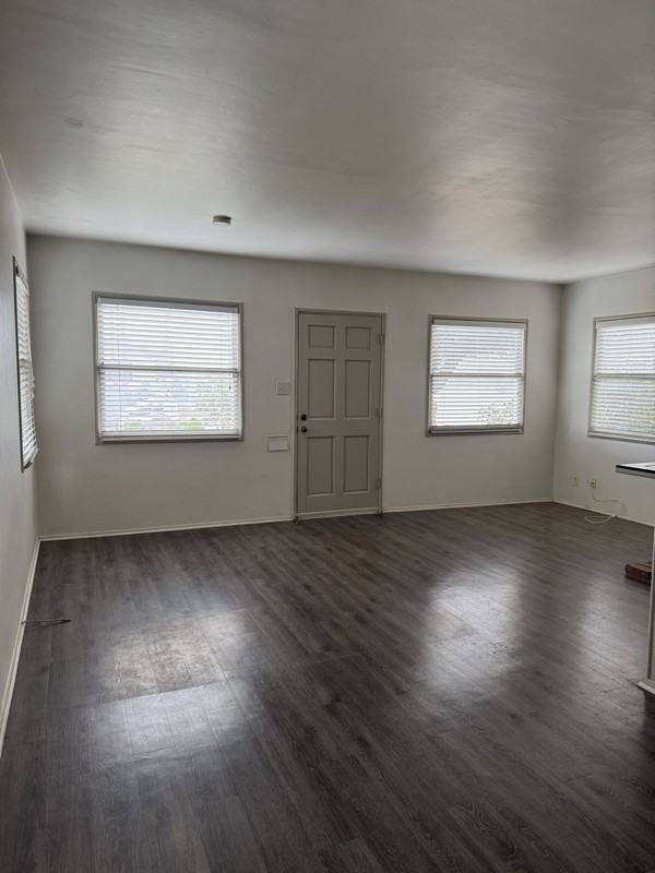 601 Anderson St - Photo 5 of 14