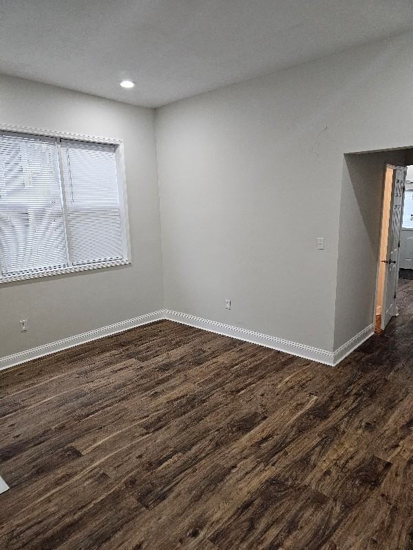 2033 Carrollton Ave - Photo 3 of 13