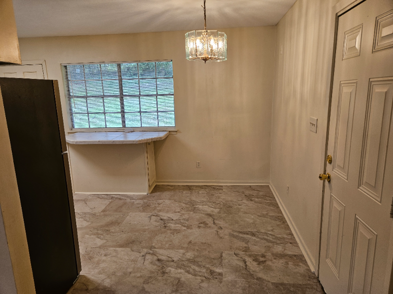 2835 Glenderry St - Photo 3 of 5