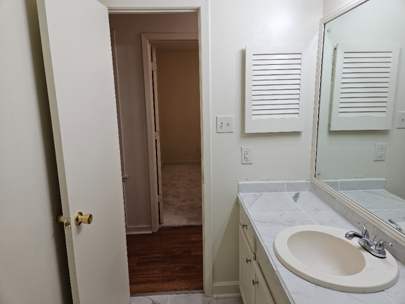 2835 Glenderry St - Photo 4 of 5