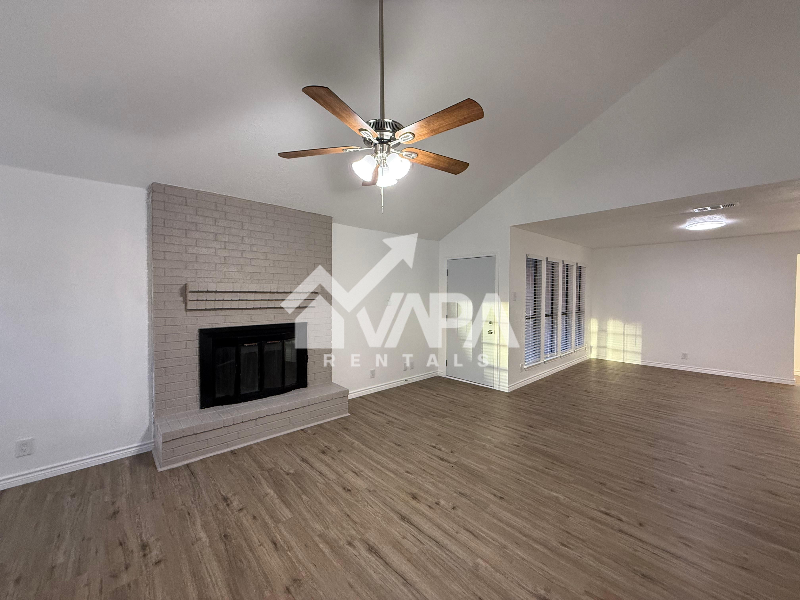 6111 Feather Crest Ln - Photo 4 of 20