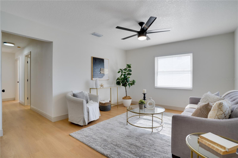 8155 65th Way N - Photo 4 of 20