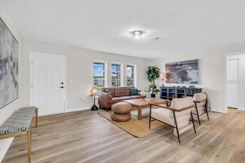 162 Circlewood Dr #C2-7 - Photo 3 of 19