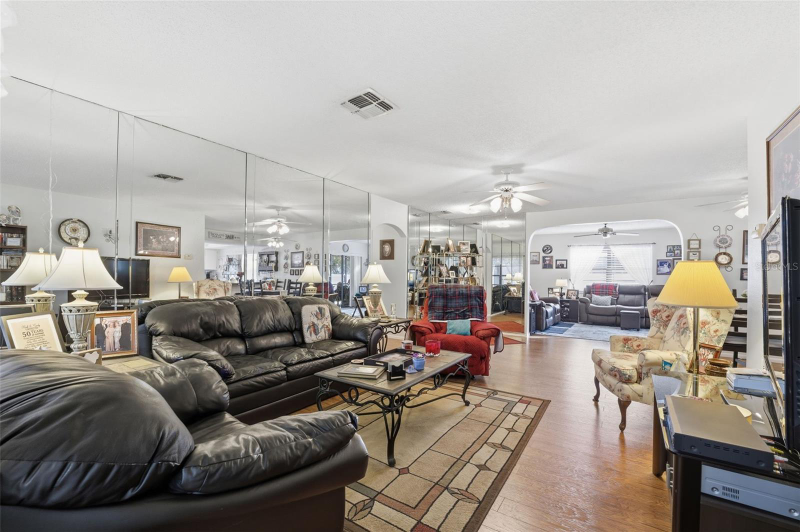 8164 Pagoda Dr - Photo 2 of 20