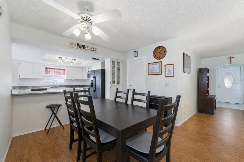 8164 Pagoda Dr - Photo 3 of 20