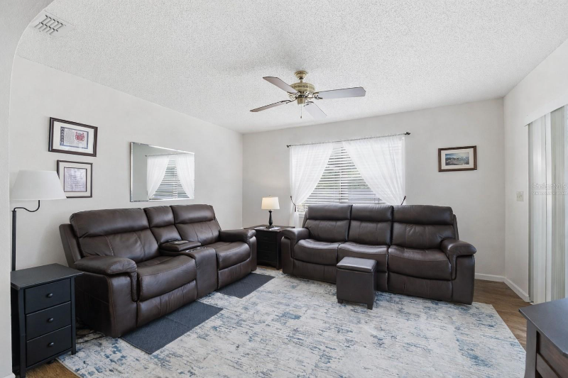 8164 Pagoda Dr - Photo 5 of 20